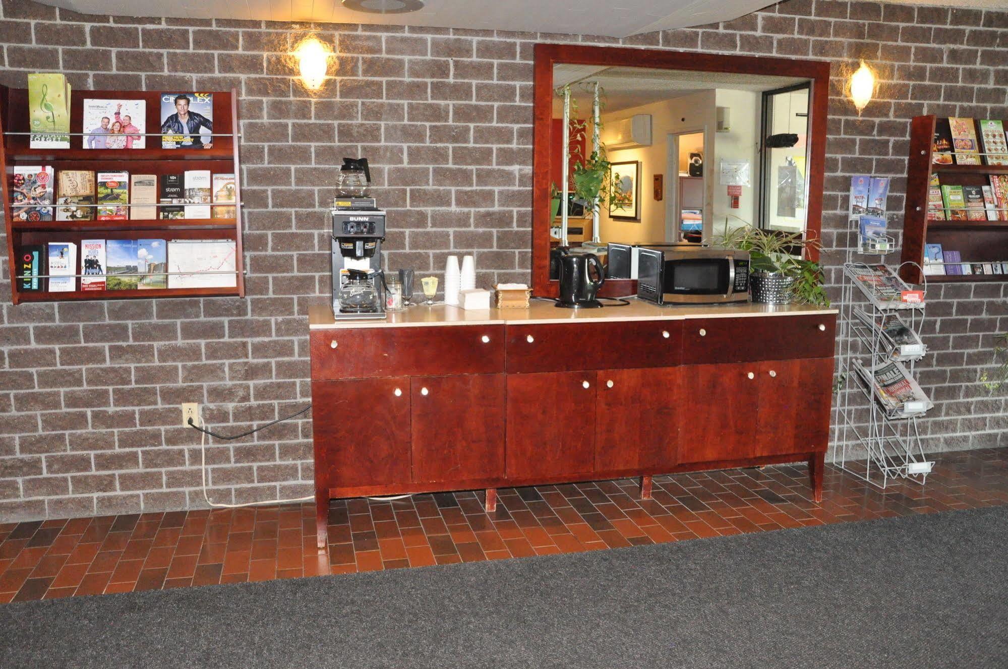 Motel Le Transit Mont-Saint-Hilaire Esterno foto