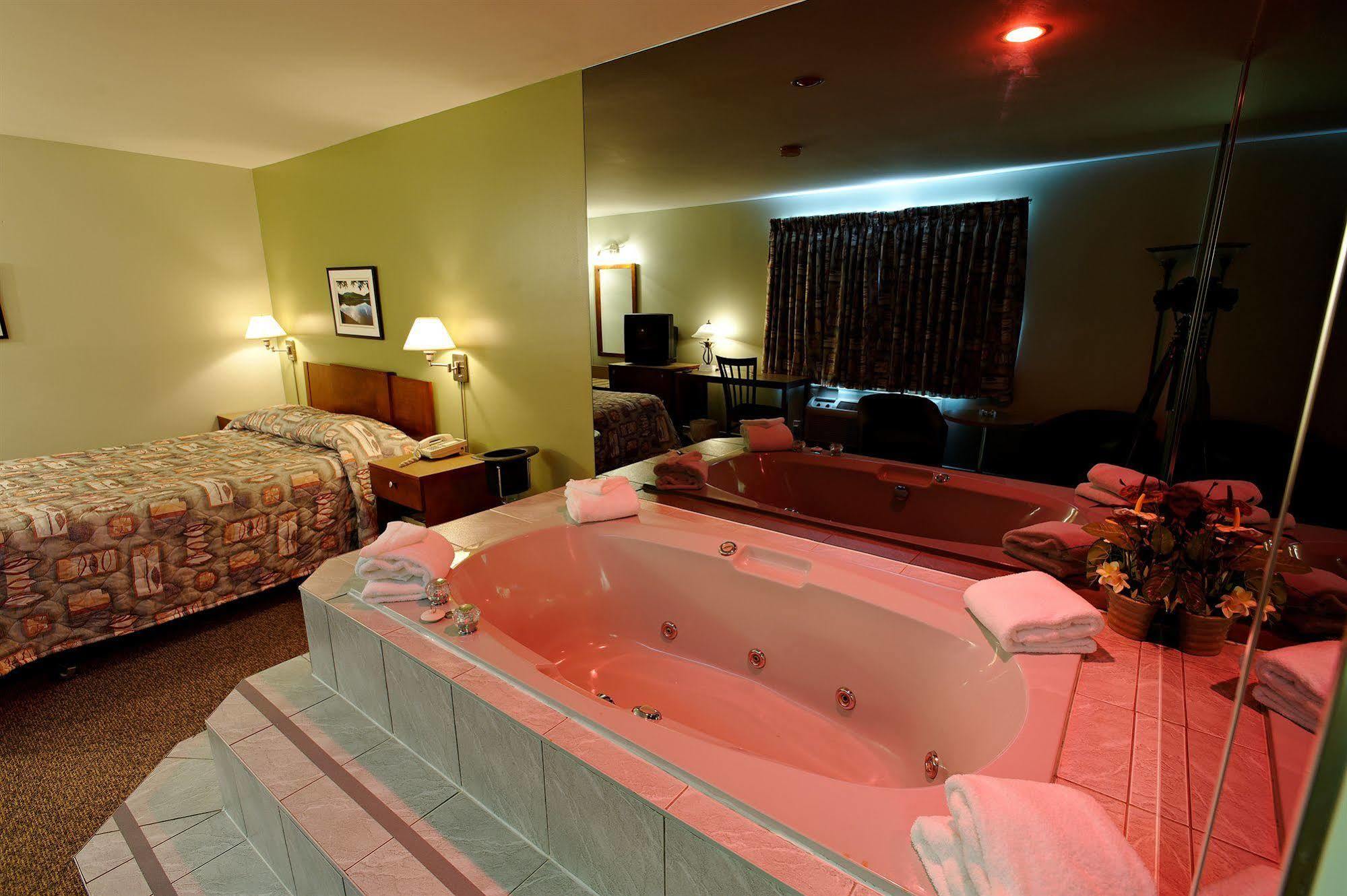 Motel Le Transit Mont-Saint-Hilaire Esterno foto